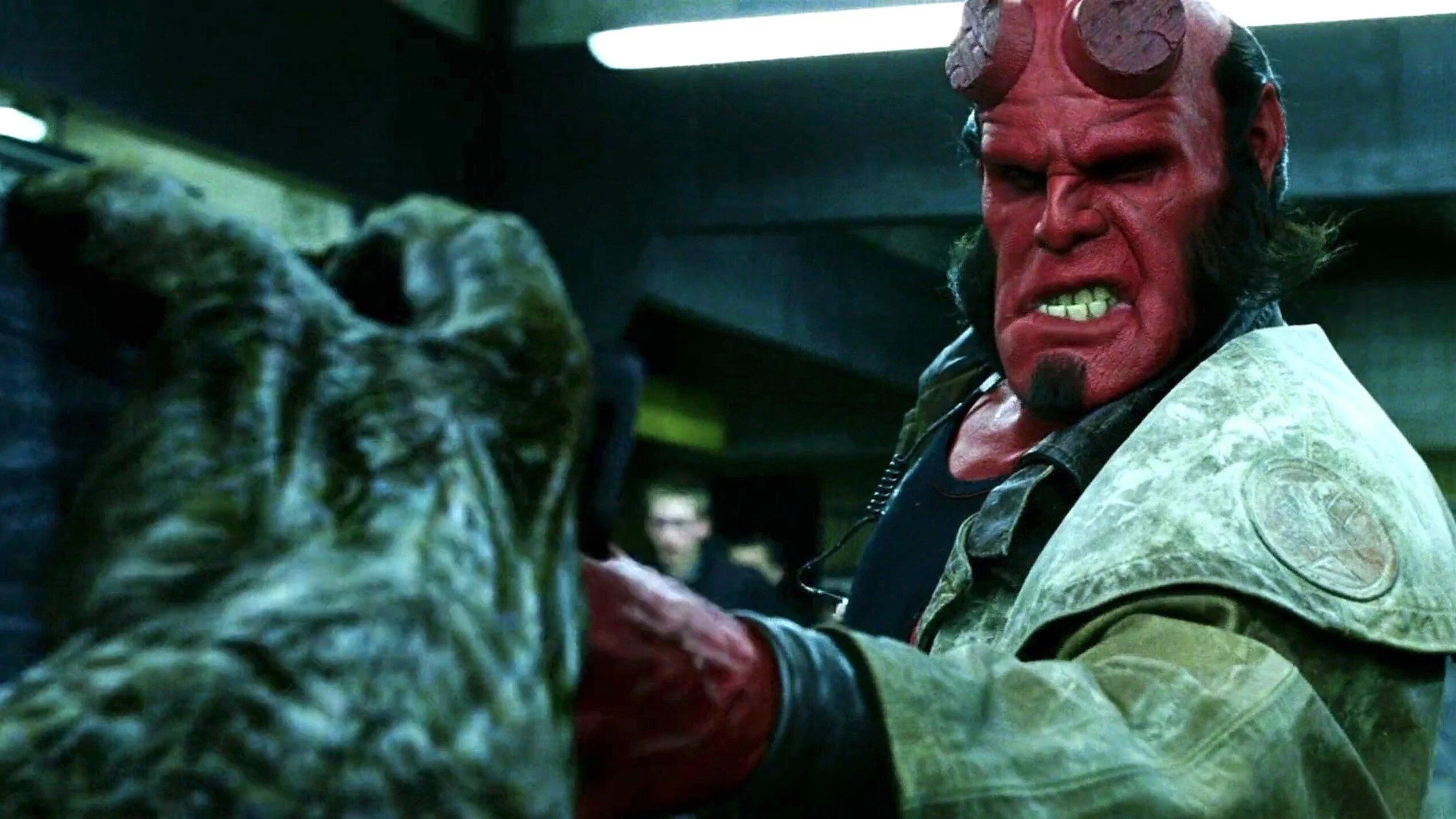 Hellboy (2004) 2 2004 yapımı film Hellboy'un bilgileri, fragmanı ve diğer detayları içerikte yer alıyor.