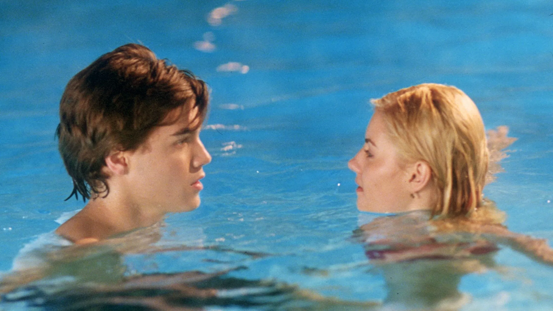 Komşu Kızı - The Girl Next Door (2004) 2004, Brent Goldberg, David Wagner, Dram, Elisha Cuthbert, Emile Hirsch, James Remar, Komedi, Luke Greenfield, Romantik, Stuart Blumberg, Timothy Olyphant