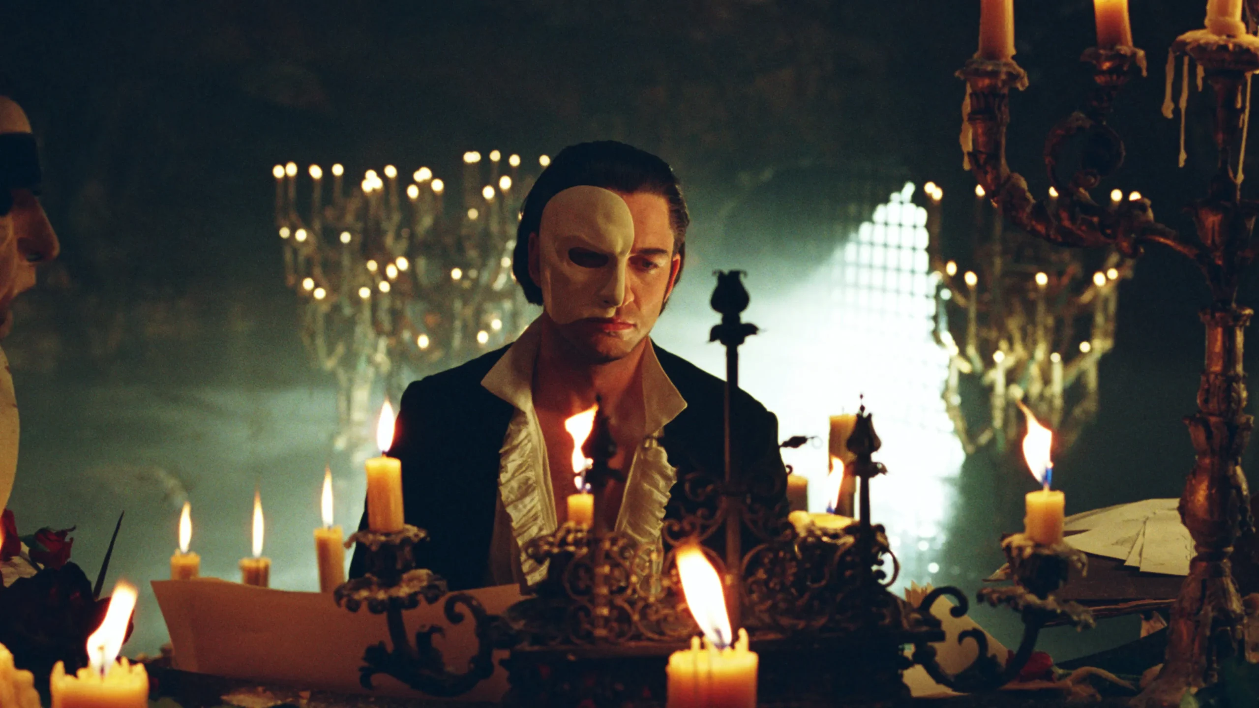 Operadaki Hayalet – The Phantom of the Opera (2004) 2004, Andrew Lloyd Webber, Ciaran Hinds, Dram, Emmy Rossum, Gaston Leroux, Gerard Butler, Gerilim, Joel Schumacher, Minnie Driver, Miranda Richardson, Müzik, Patrick Wilson, Romantik