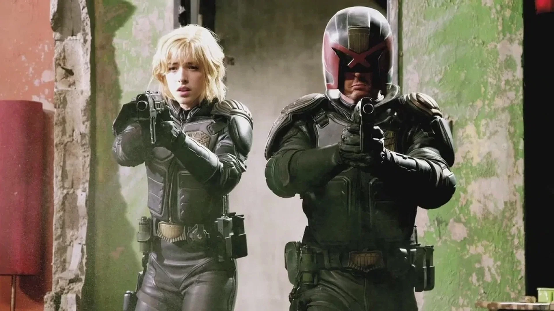 Yargıç Dredd - Dredd (2012) 2012, Aksiyon, Alex Garland, Carlos Ezquerra, John Wagner, Karl Urban, Lena Headey, Olivia Thirlby, Pete Travis, Suç