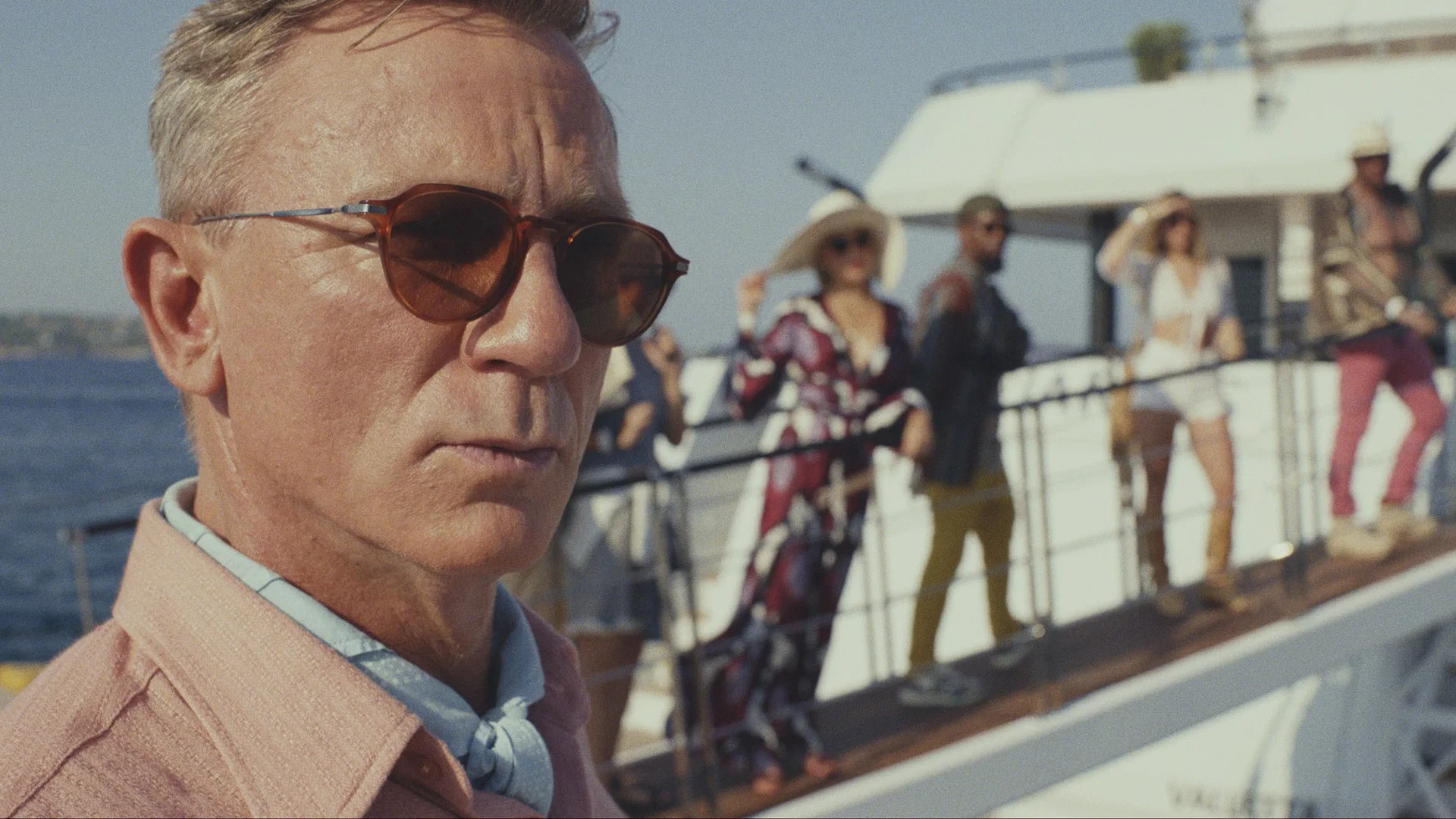 Bıçaklar Çekildi: Gizli Bir Serüven - Glass Onion (2022) 2022, Daniel Craig, Dave Bautista, Dram, Edward Norton, Gerilim, Gizem, Janelle Monae, Jessica Henwick, Kate Hudson, Kathryn Hahn, Komedi, Madelyn Cline, Rian Johnson, Suç