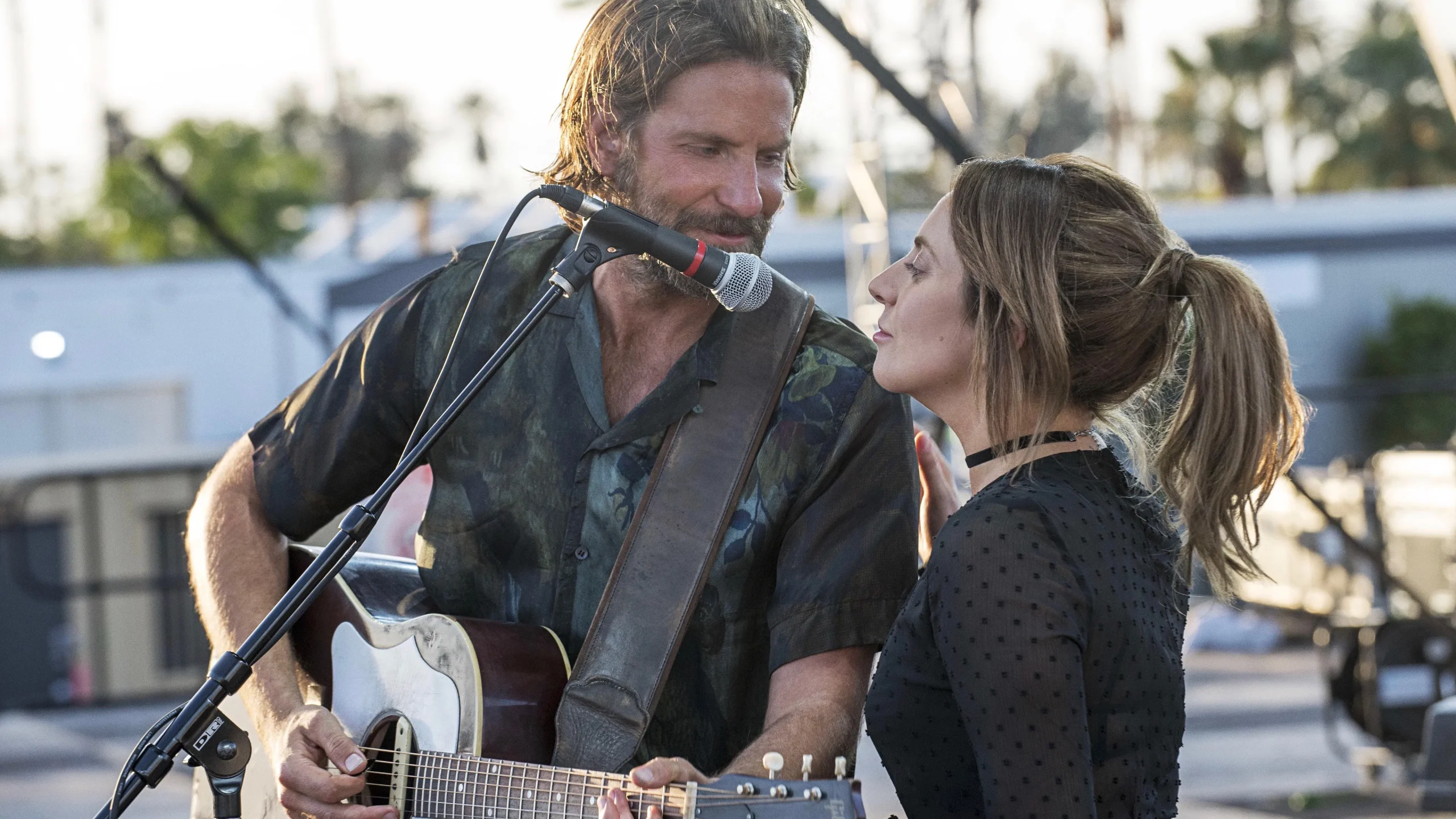 Bir Yıldız Doğuyor - A Star is Born (2018) 2018, Alec Baldwin, Andrew Dice Clay, Bradley Cooper, Dave Chappelle, Dram, Eric Roth, Lady Gaga, Müzik, Rafi Gavron, Romantik, Sam Elliott, Will Fetters