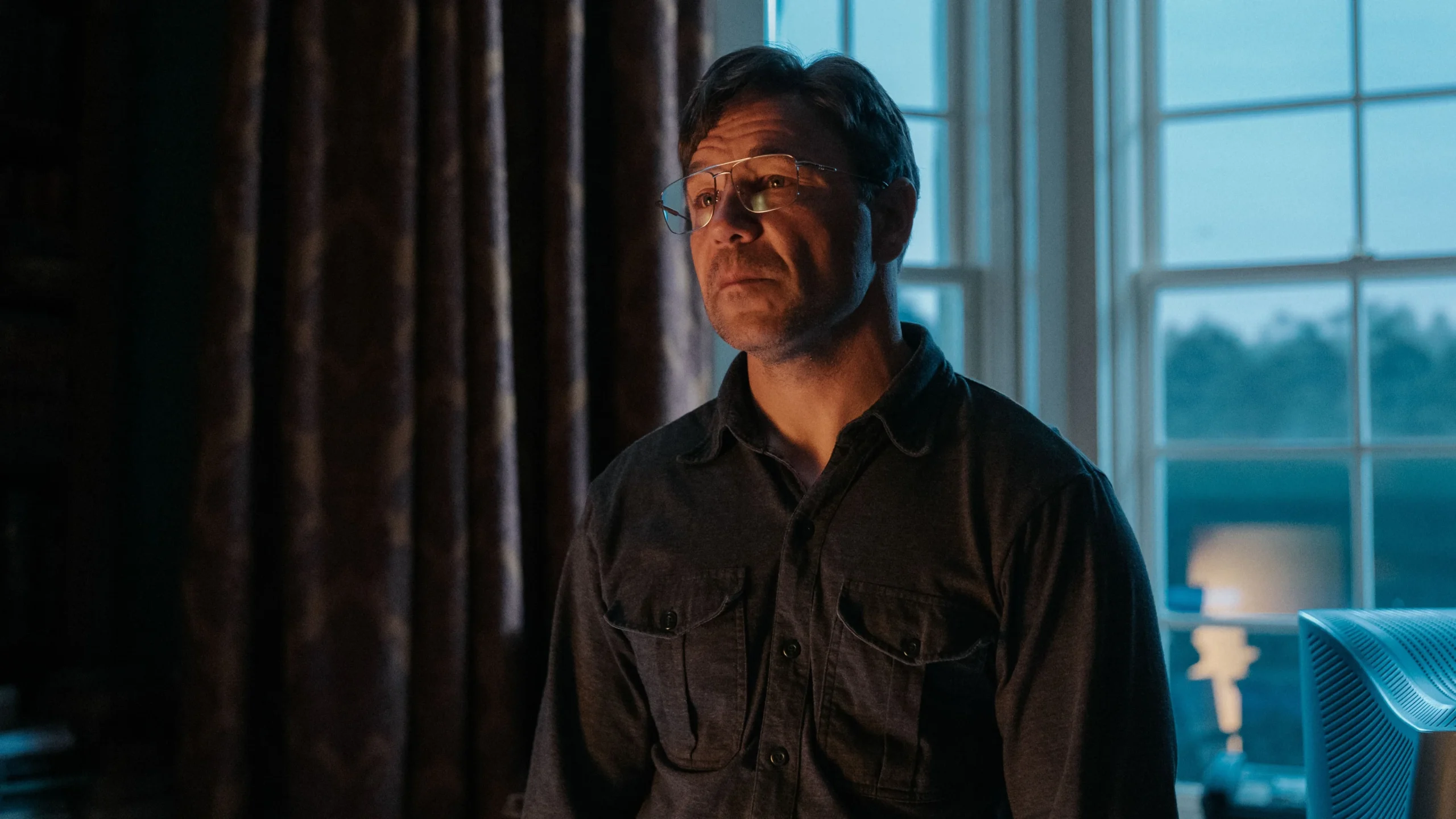 Heel - Good Boy (2025) 5 Heel - Good Boy (2025) 2025, Andrea Riseborough, Anson Boon, Bartek Bartosik, Dram, Gerilim, Gizem, Jan Komasa, Korku, Naqqash Khalid, Stephen Graham, Suç