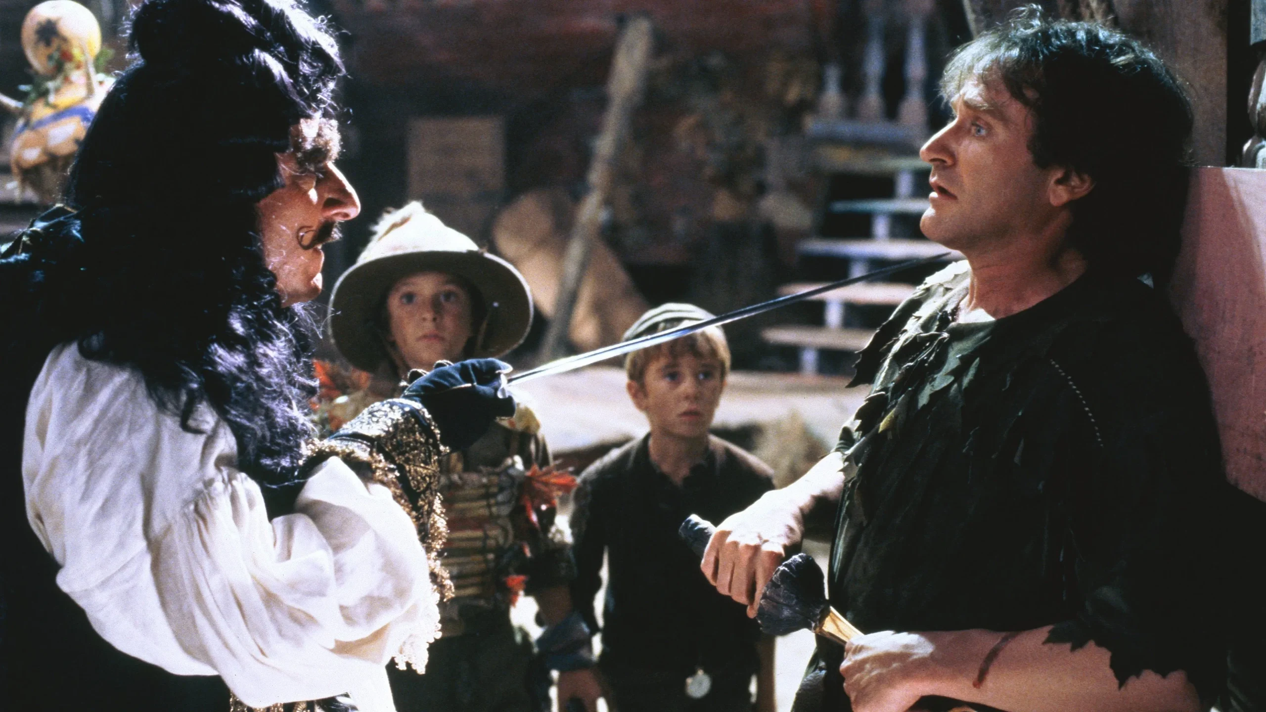 Kanca - Hook (1991) 5 Kanca - Hook (1991) 1991, Aile, Bob Hoskins, Caroline Goodall, Charlie Korsmo, Dustin Hoffman, Fantastik, J.M. Barrie, James V. Hart, Julia Roberts, Komedi, Macera, Maggie Smith, Nick Castle, Robin Williams, Steven Spielberg