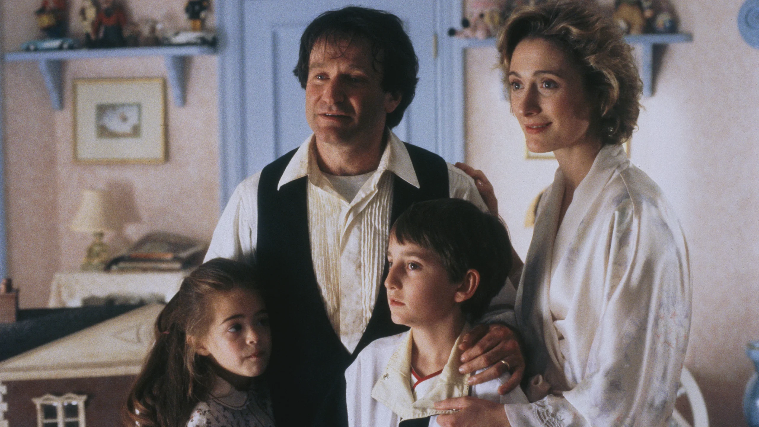 Kanca - Hook (1991) 3 Kanca - Hook (1991) 1991, Aile, Bob Hoskins, Caroline Goodall, Charlie Korsmo, Dustin Hoffman, Fantastik, J.M. Barrie, James V. Hart, Julia Roberts, Komedi, Macera, Maggie Smith, Nick Castle, Robin Williams, Steven Spielberg