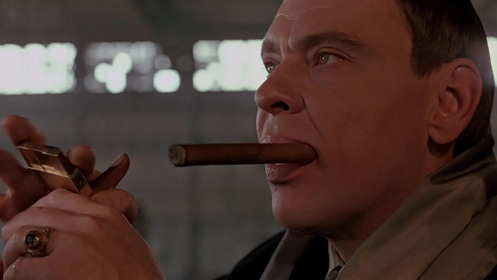 Karanlık Adam - Darkman (1990) 3 Karanlık Adam - Darkman (1990) 1990, Aksiyon, Bilim Kurgu, Chuck Pfarrer, Colin Friels, Frances McDormand, Gerilim, Ivan Raimi, Larry Drake, Liam Neeson, Sam Raimi