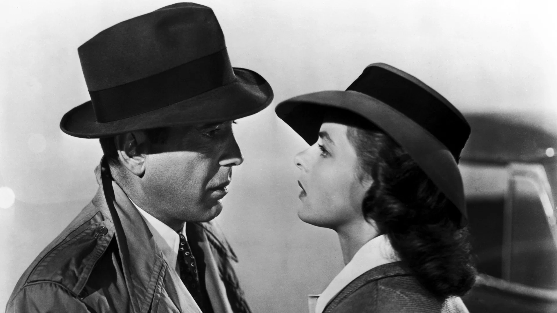 1942 yapımı film Kazablanka - Casablanca'nın bilgileri, fragmanı ve diğer detayları içerikte yer alıyor.