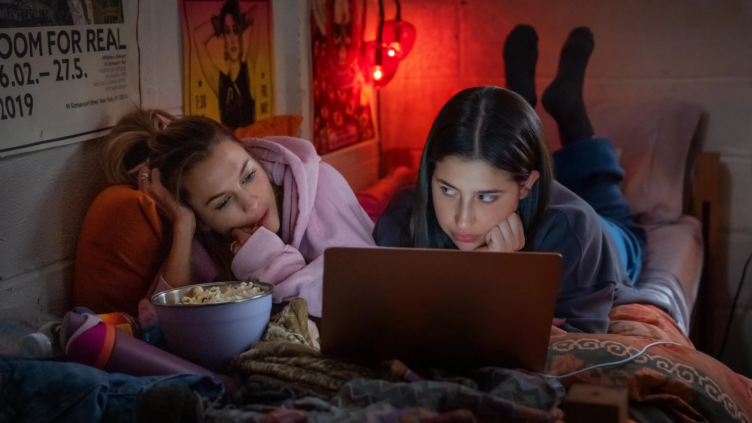 Roommates (2026) 2026, Aidan Langford, Carol Kane, Ceara O'Sullivan, Chandler Levack, Chloe East, Jimmy Fowlie, Komedi, Megan Thee Stallion, Natasha Lyonne, Nick Kroll, Sadie Sandler