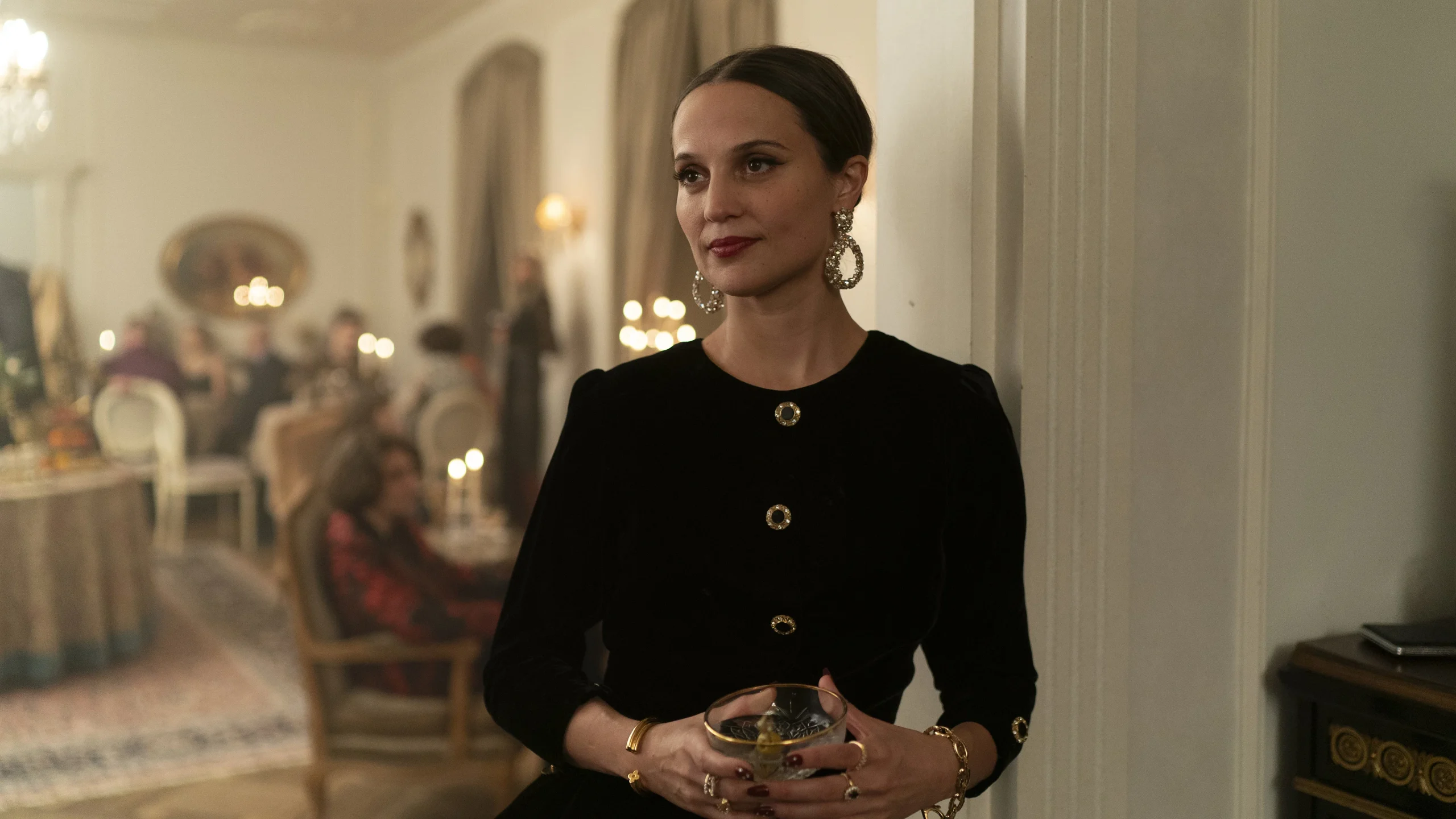 The Wizard of the Kremlin (2025) 5 The Wizard of the Kremlin (2025) 2025, Alicia Vikander, Anastasia Sutter, Andrei Zayats, Dram, Emmanuel Carrere, Gerilim, Giuliano Da Empoli, Jeffrey Wright, Jude Law, Olivier Assayas, Paul Dano, Romantik, Suç, Tarih, Tom Sturridge, Will Keen