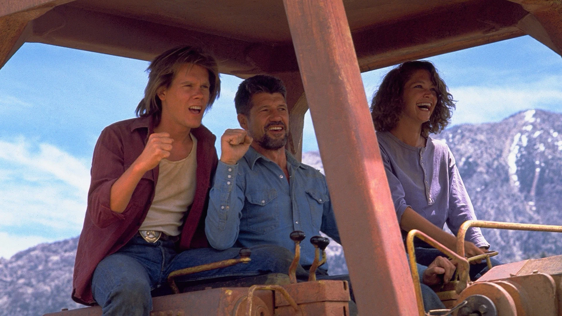 Yeraltı Canavarı - Tremors (1990) 2 1990 yapımı film Yeraltı Canavarı - Tremors'un bilgileri, fragmanı ve diğer detayları içerikte yer alıyor.