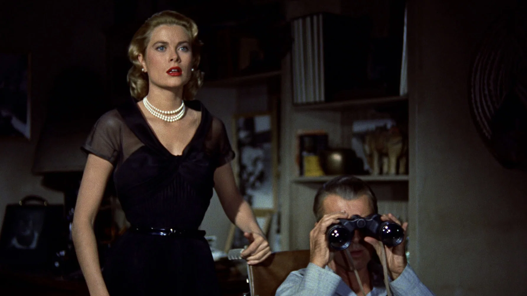 1954 yapımı film Arka Pencere - Rear Window'un bilgileri, fragmanı ve diğer detayları içerikte yer alıyor.
