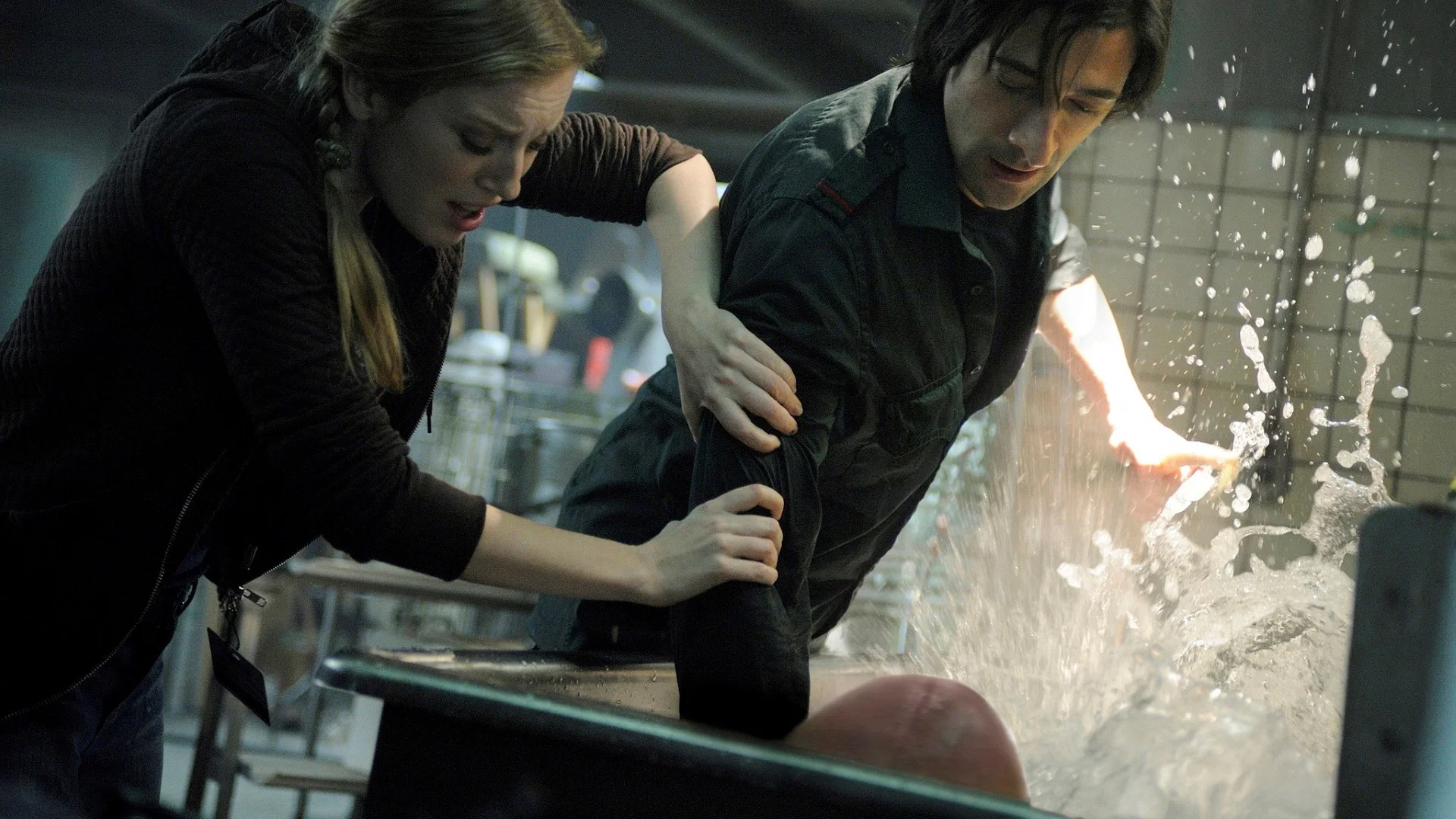 Deney - Splice (2009) 4 Deney - Splice (2009) 2009, Abigail Chu, Adrien Brody, Antoinette Terry Bryant, Bilim Kurgu, Brandon McGibbon, David Hawlett, Delphine Chaneac, Doug Taylor, Korku, Saray Polley, Vincenzo Natali