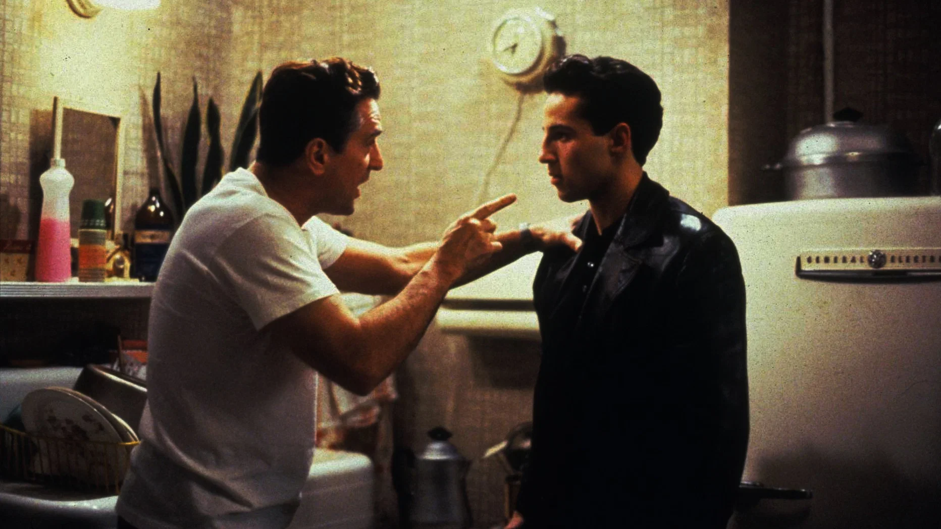 Günaha Davet - A Bronx Tale (1993) 1993, Chazz Palminteri, Dram, Francis Capra, Kathrine Narducci, Lillo Brancato, Robert De Niro, Suç, Taral Hicks