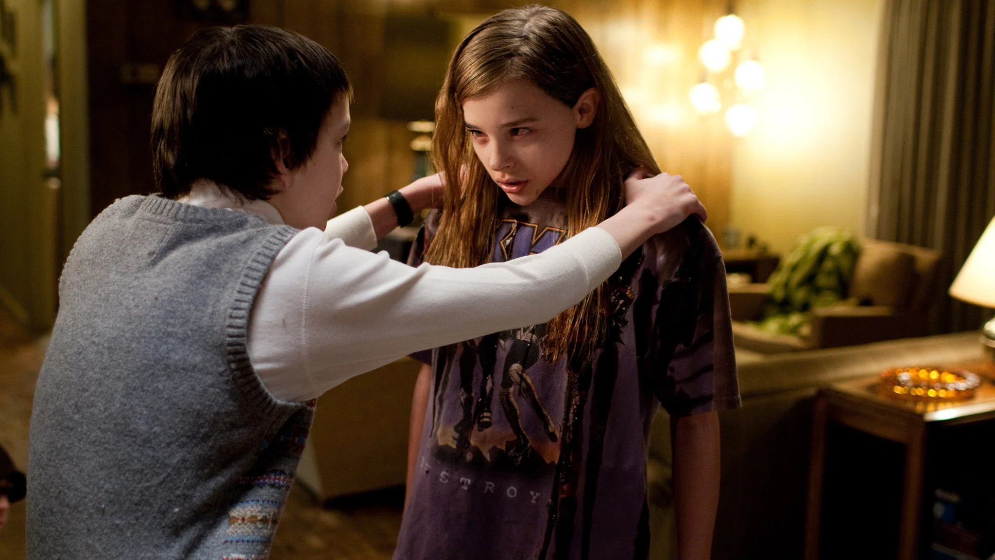 Kanıma Gir - Let Me In (2010) 2 2010 yapımı film Kanıma Gir - Let Me In'in bilgileri, fragmanı ve diğer detayları içerikte yer alıyor.