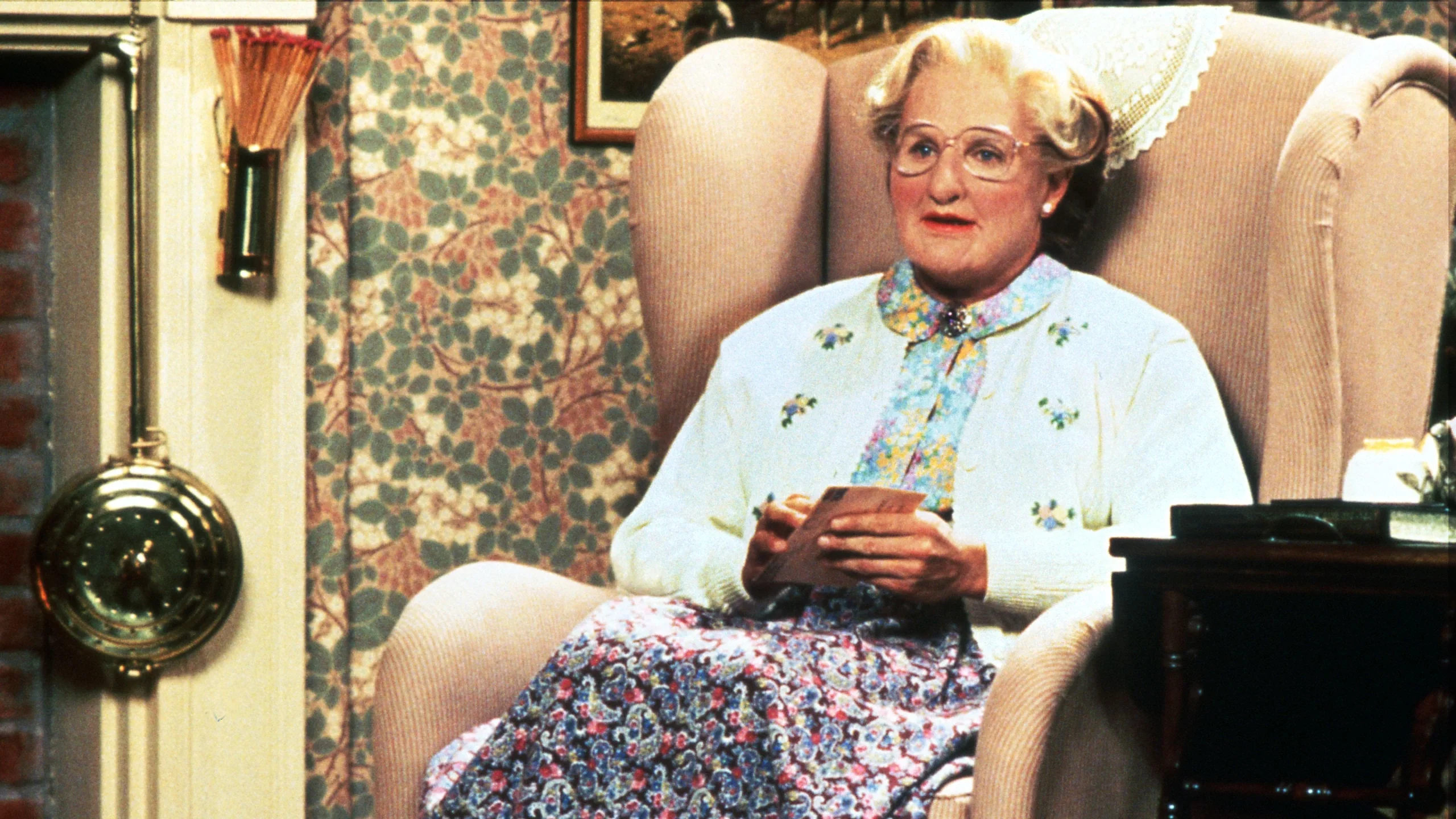 Müthiş Dadı - Mrs. Doubtfire (1993) 1993, Aile, Anne Fine, Chris Columbus, Dram, Komedi, Leslie Dixon, Pierce Brosnan, Randi Mayem Singer, Robin Williams, Sally Field