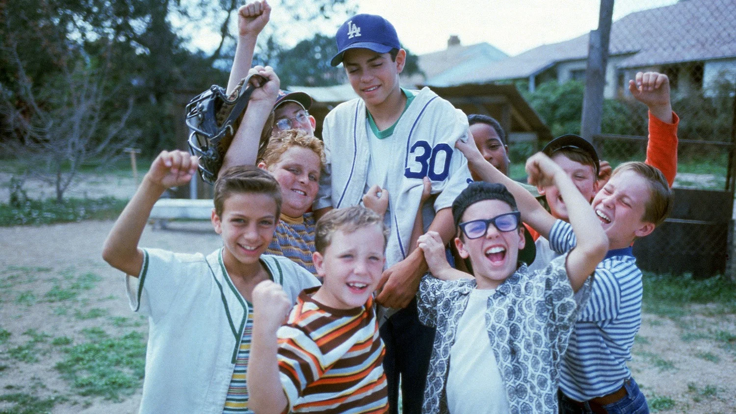 1993 yapımı film Sokak Arkadaşları - The Sandlot'un bilgileri, fragmanı ve diğer detayları içerikte yer alıyor.