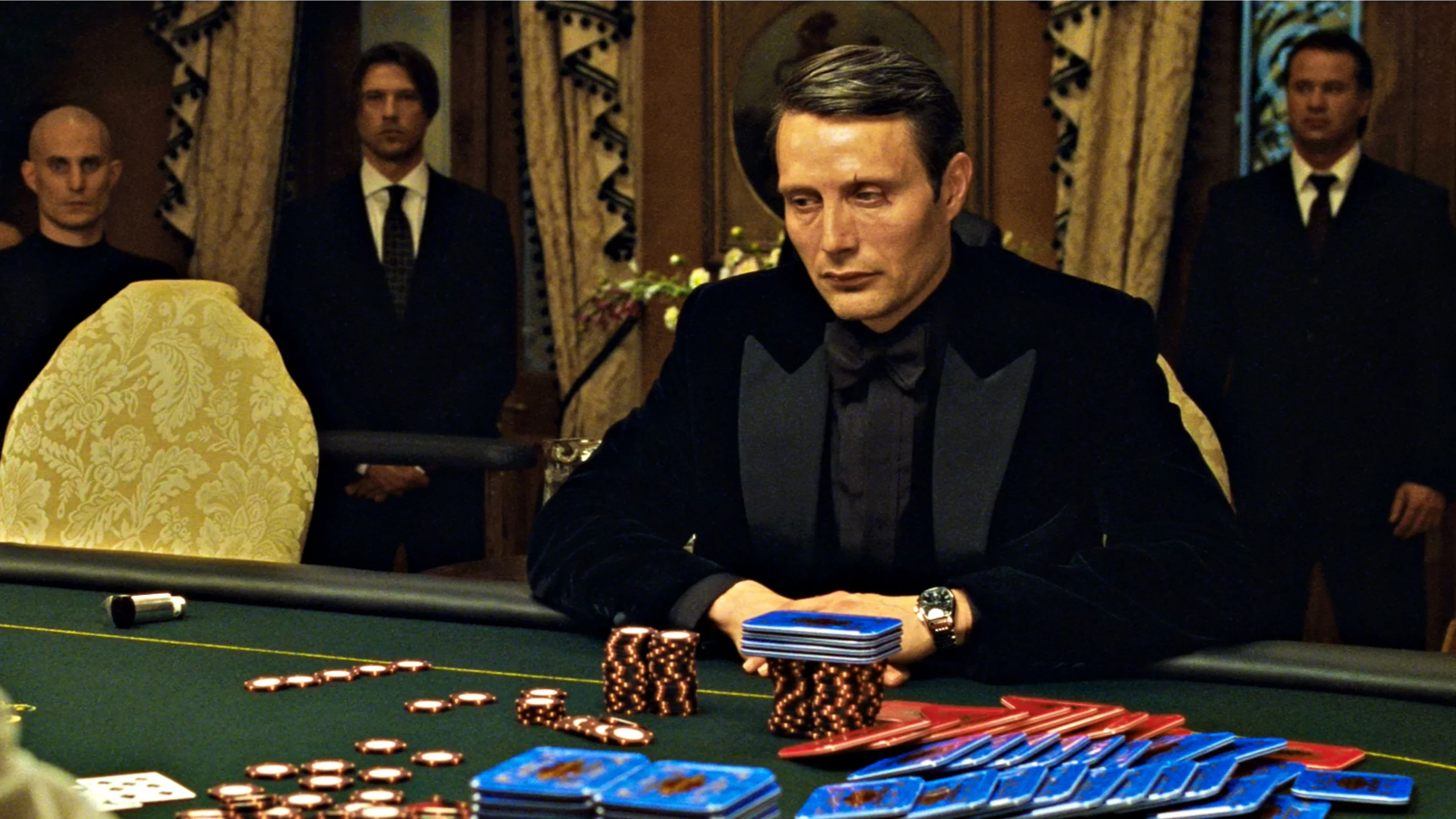 Casino Royale 2006, Aksiyon, Alessandra Ambrosio, Amerika Birleşik Devletleri, Birleşik Krallık, Daniel Craig, Eva Green, Gerilim, Giancarlo Giannini, Jeffrey Wright, Judi Dench, Macera, Mads Mikkelsen, Martin Campbell, Neal Purvis, Robert Wade