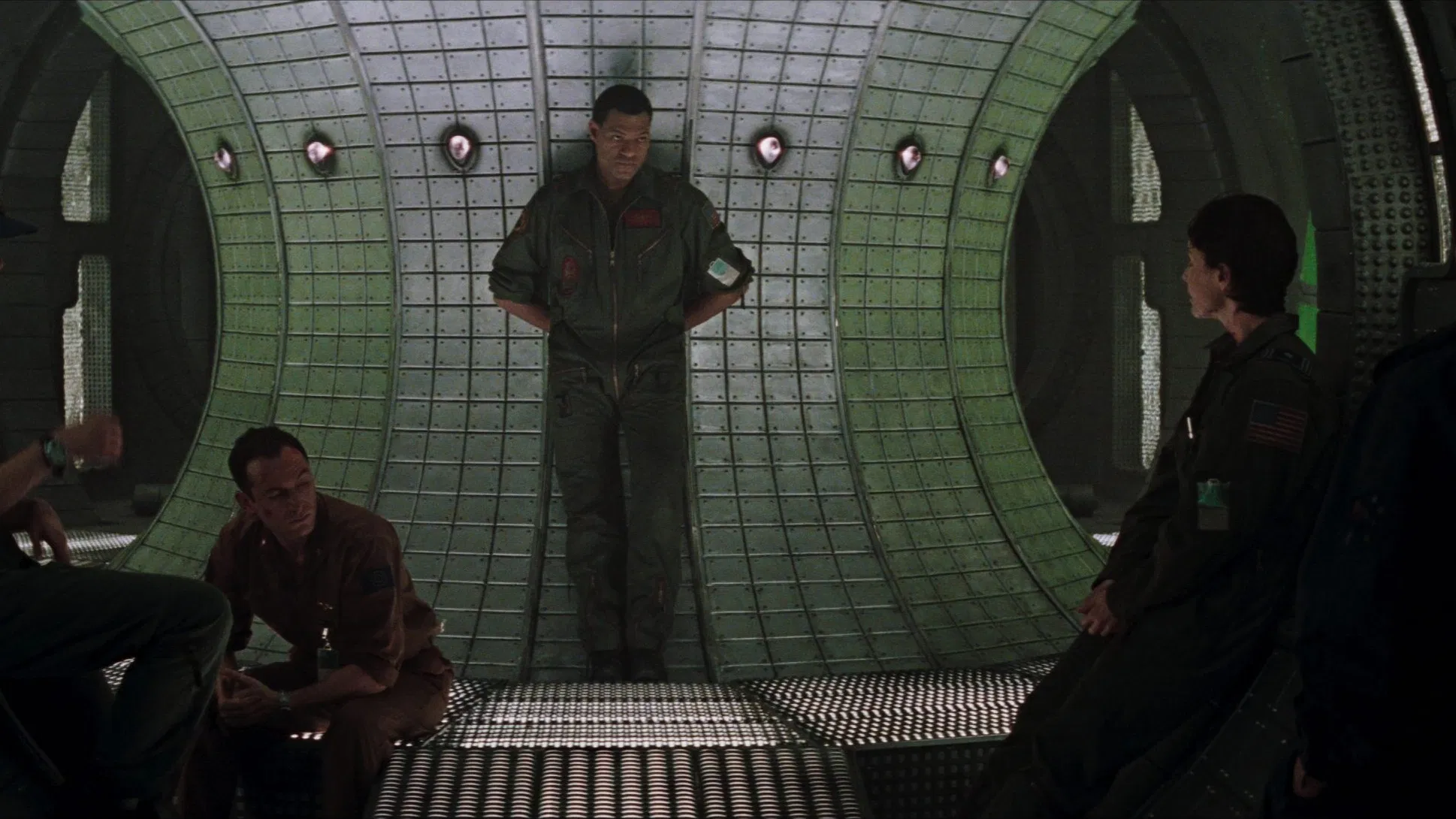 Ufuk Faciası 1997, Amerika Birleşik Devletleri, Bilim Kurgu, Birleşik Krallık, Gizem, İngilizce, Jack Noseworthy, Jason Isaacs, Joely Richardson, Kathleen Quinlan, Korku, Latince, Laurence Fishburne, Paul W.S. Anderson, Philip Eisner, Richard T. Jones, Sam Neill, Sean Pertwee
