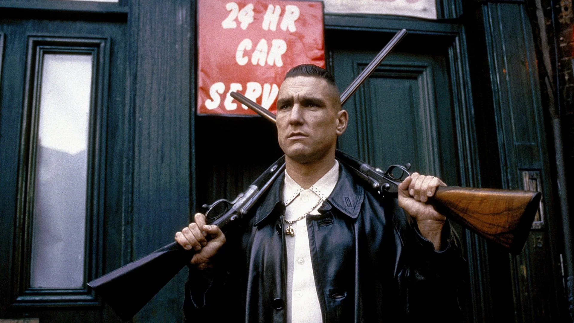 Ateşten Kalbe, Akıldan Dumana 2 Ateşten Kalbe, Akıldan Dumana 1998, Amerika Birleşik Devletleri, Birleşik Krallık, Danny John-Jules, Dexter Fletcher, Guy Ritchie, İngilizce, Jason Flemyng, Jason Statham, Komedi, Nick Moran, Steven Mackintosh, Sting, Suç, Vinnie Jones