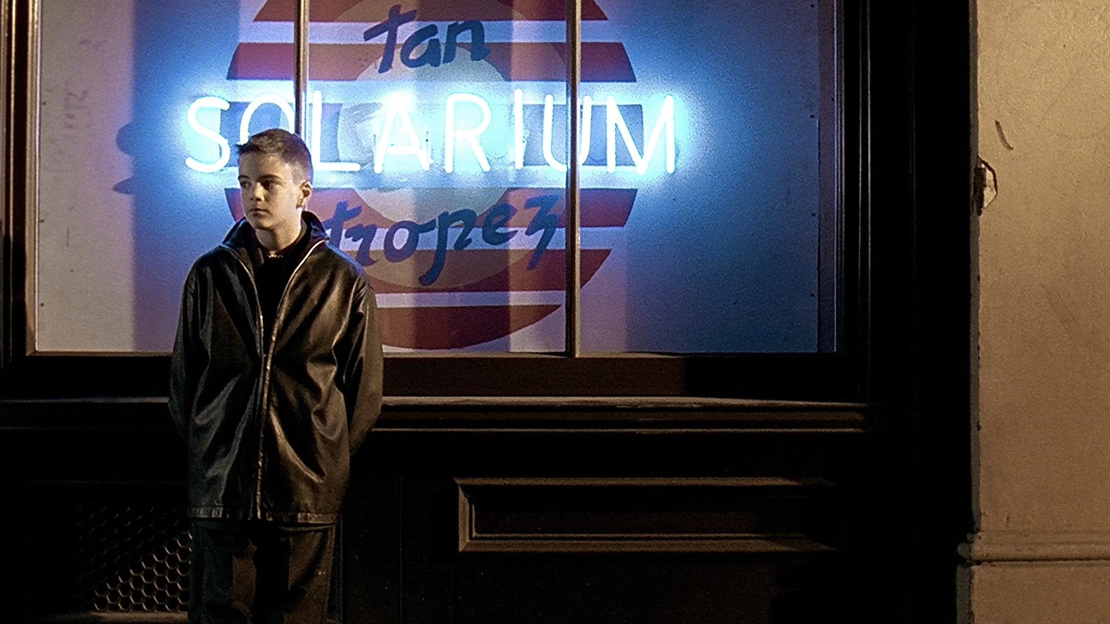 Ateşten Kalbe, Akıldan Dumana 4 Ateşten Kalbe, Akıldan Dumana 1998, Amerika Birleşik Devletleri, Birleşik Krallık, Danny John-Jules, Dexter Fletcher, Guy Ritchie, İngilizce, Jason Flemyng, Jason Statham, Komedi, Nick Moran, Steven Mackintosh, Sting, Suç, Vinnie Jones