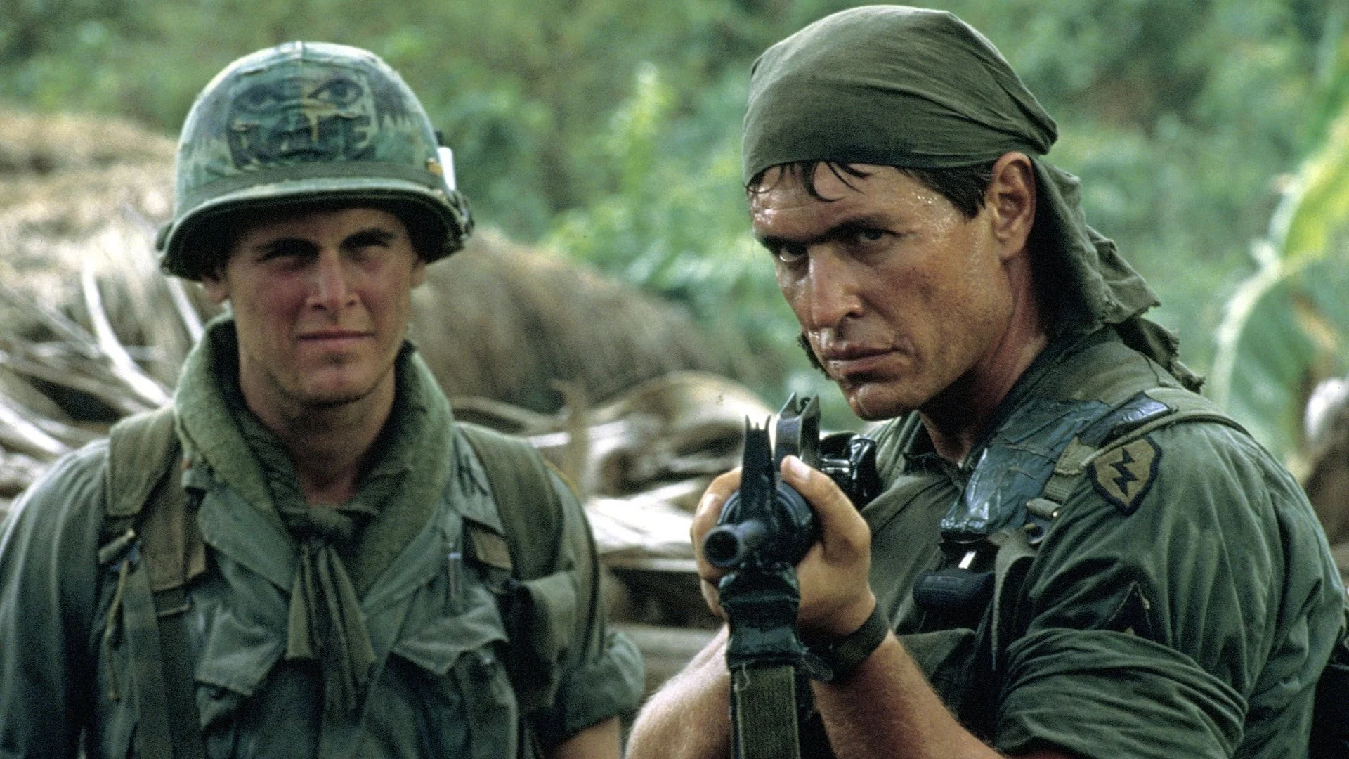 Müfreze 1986, Aksiyon, Amerika Birleşik Devletleri, Birleşik Krallık, Charlie Sheen, Dram, Forest Whitaker, İngilizce, John C. McGinley, Johnny Depp, Kevin Dillon, Mark Moses, Oliver Stone, Savaş, Tom Berenger, Vietnamca, Willem Dafoe