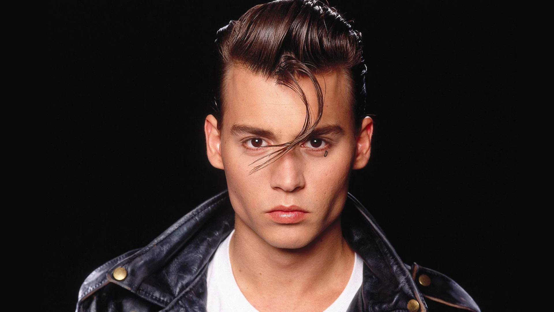 Sulu Göz 1990, Amerika Birleşik Devletleri, Amy Locane, Iggy Pop, İngilizce, John Waters, Johnny Depp, Komedi, Polly Bergen, Ricki Lake, Romantik, Stephen Mailer, Susan Tyrrell, Willem Dafoe