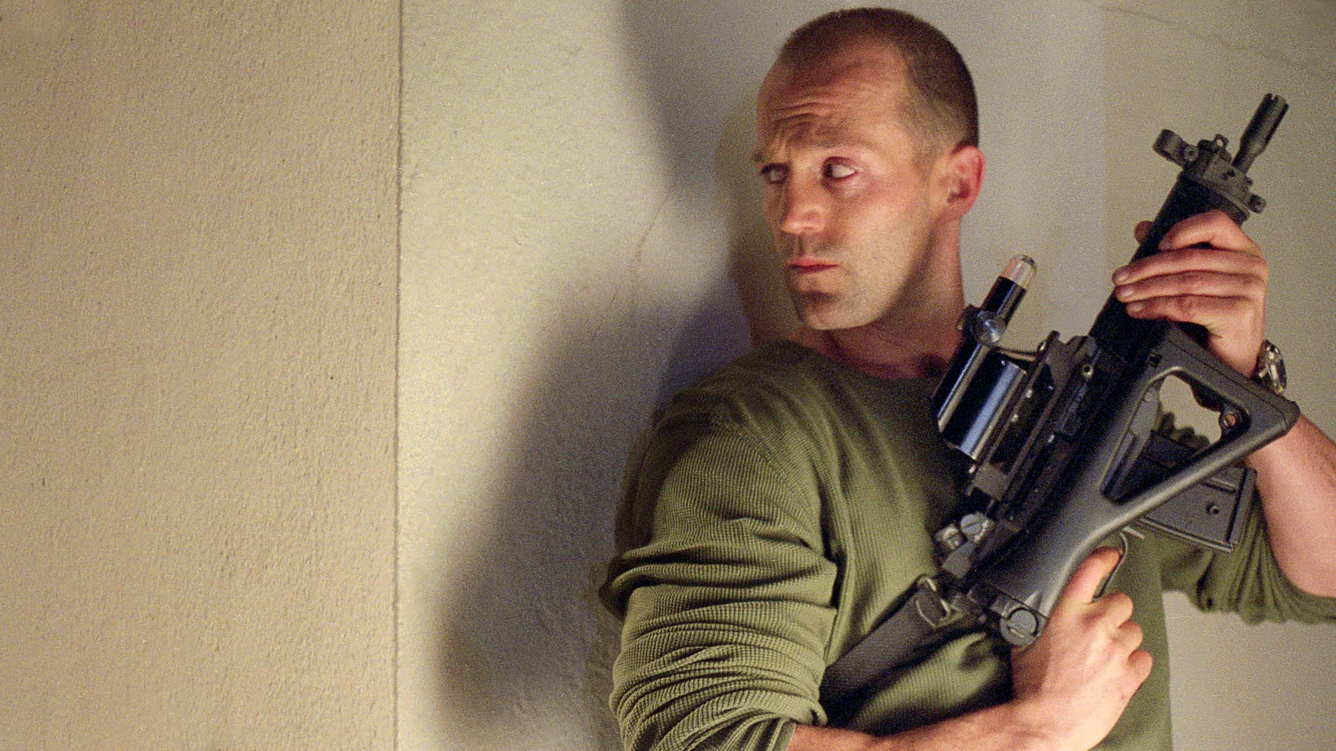 Taşıyıcı 2002, Aksiyon, Amerika Birleşik Devletleri, Çince, Cyril Raffaelli, Doug Rand, François Berleand, Fransa, Fransızca, Gerilim, İngilizce, Jason Statham, Louis Leterrier, Luc Besson, Matt Schulze, Ric Young, Shu Qi, Suç, 元奎