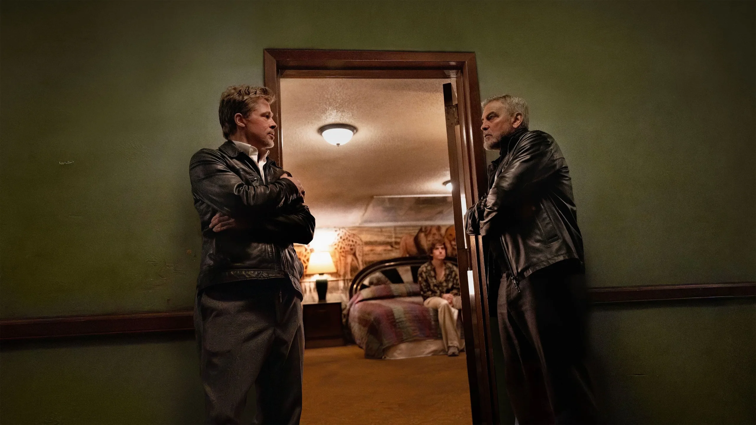 Yalnız Kurtlar 2024, Amerika Birleşik Devletleri, Amy Ryan, Austin Abrams, Brad Pitt, Frances McDormand, George Clooney, Hırvatça, İngilizce, Jon Watts, Komedi, Poorna Jagannathan, Richard Kind, Suç, Zlatko Burić